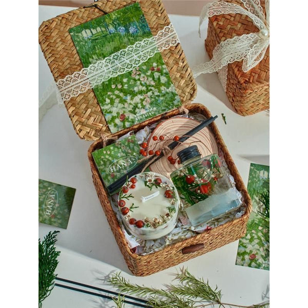 Yeguo Wild Fruit Scented Candle Gift Box Creative Birthday Gift for Best Friends, Friends, Teacher's Day, Girls' Souvenirs
